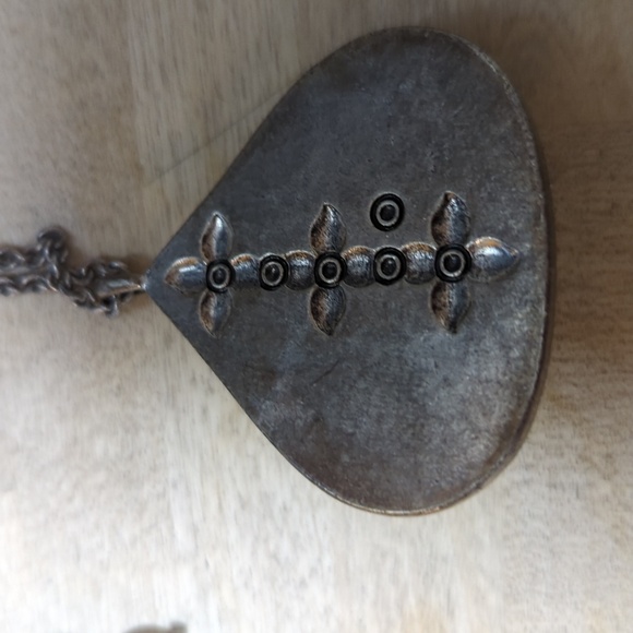Lucky Brand necklace. Silver on stone. - Picture 3 of 3